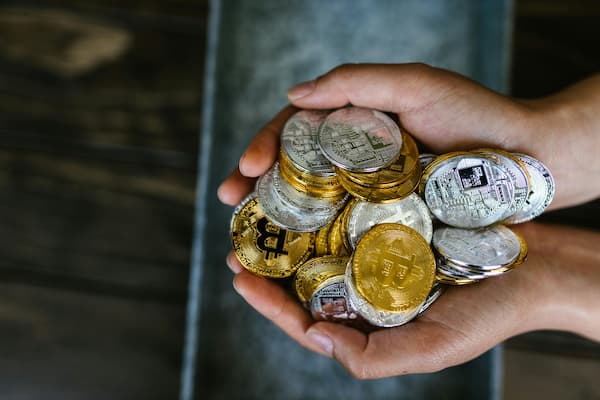 mt5的ea交易系统能在mt4里面用